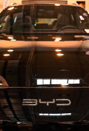 Weak EV sales in Germany put carmakers under pressure