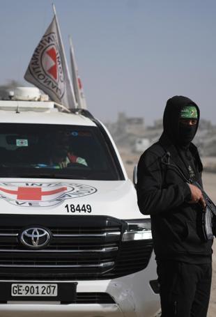 Hamas official says group ready to discuss freezing or storing weapons