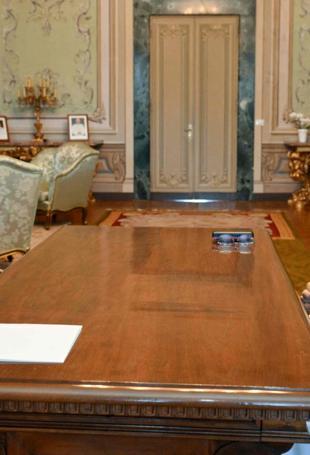 Zelensky meets pope, prepares revised plan on Russia war