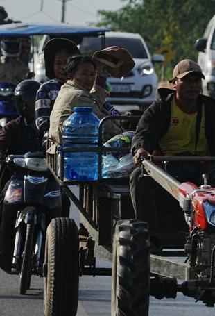 Cambodia-Thailand clashes spread on border as toll rises