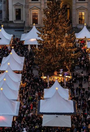 Germany says foiled plot to attack Christmas market