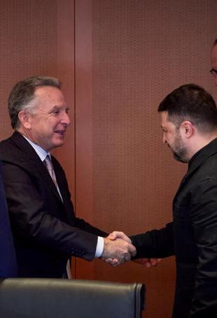 Zelensky, US envoys to push on with Ukraine talks in Berlin