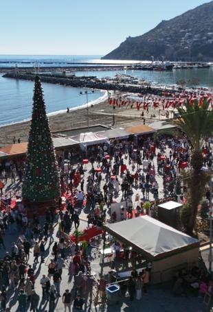 New Year travel demand rises as holiday extends into weekend