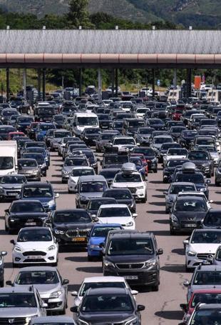 Germanys Merz hails EU auto measures, industry group calls them disastrous