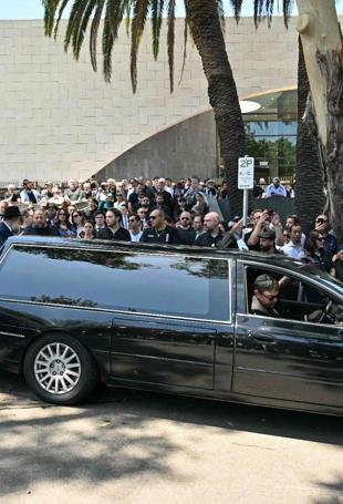 Australia holds first funeral for Bondi Beach attack victims