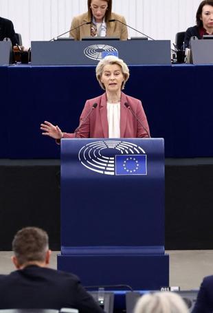 Coming days crucial for keeping Ukraine funded: EU chief