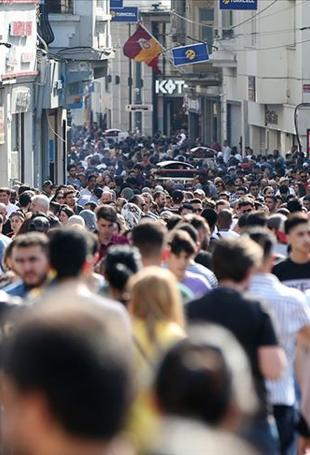 Unemployment rate edges up to 8.6 pct in November