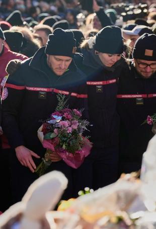 Swiss investigate bar managers after deadly New Years blaze