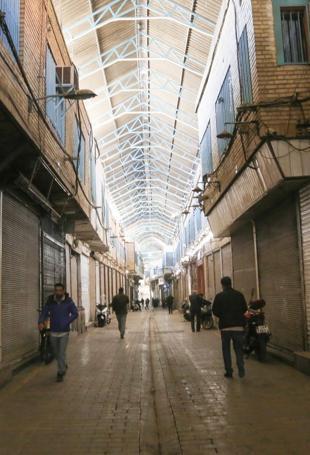 Khamenei says will not yield as Iran protests simmer, death toll rises