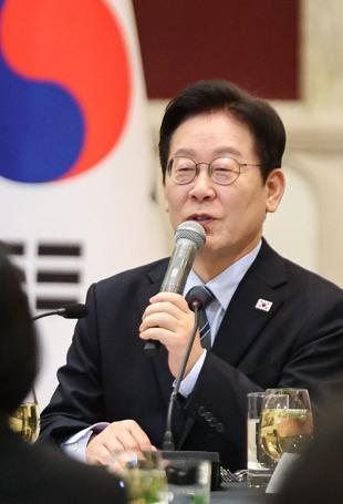 Lee says urged Xi to help curb Norths nukes