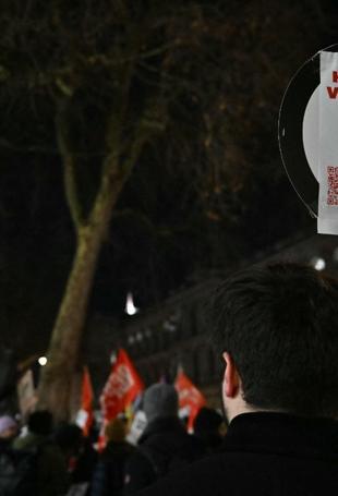 HRW warns right to protest under attack in UK