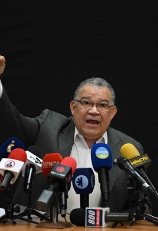 Venezuela frees ex-presidential candidate in large prisoner release