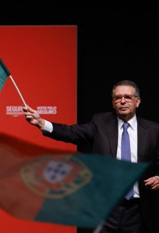 Socialist to face far-right candidate for Portugals presidency