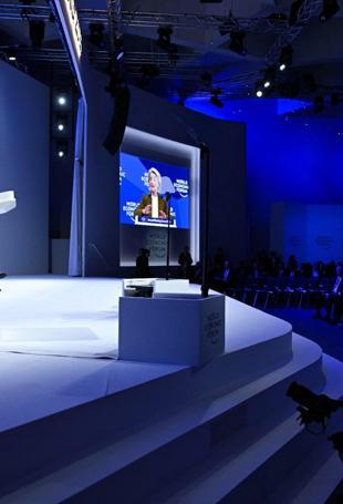 EU vows unflinching response to Trumps Greenland gambit