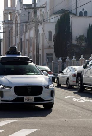 Waymo gears up to launch robotaxis in London this year