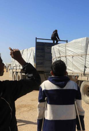 Israel partially reopens Gazas Rafah crossing