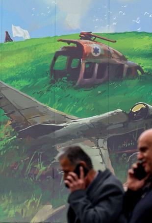 Iran defies US threats to insist on right to enrich uranium