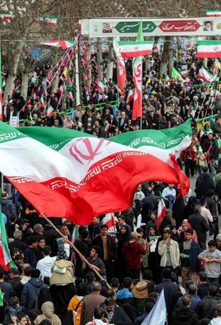 Iran marks revolution anniversary under shadow of US threat
