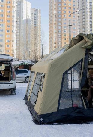 Russia strikes heating in Kiev, kills 2 in east Ukraine