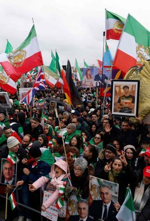 Iran signals readiness to compromise for nuclear deal with US