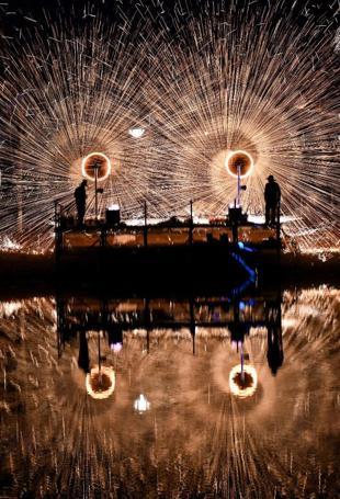 East China fireworks store explosion kills 8