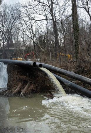 Washington mayor seeks aid on giant sewage spill