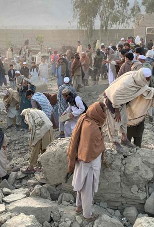 Pakistan launches deadly strikes in Afghanistan