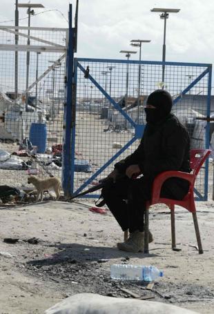 Syria confirms mass escape of ISIL relatives from al-Hol camp