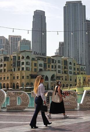 Wealthy travelers pay hefty sums to flee Dubai