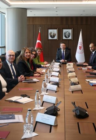 Energy Minister Bayraktar meets EBRD President Renaud-Basso