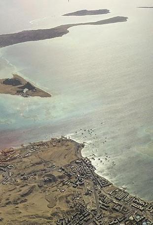 Iran dismisses baseless Strait of Hormuz closure claims, says US sank frigate