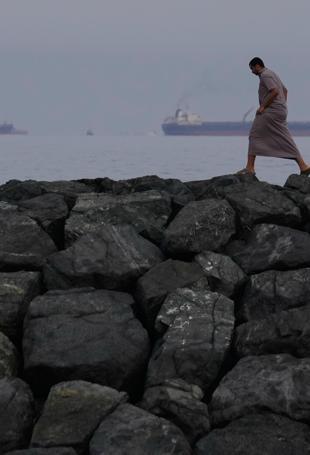 Oil holds above $100 and stocks fall as Khamenei targets Hormuz