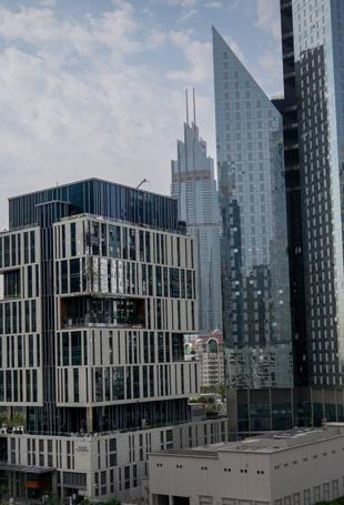 Dubai real estate index plunges 30 percent amid Iran war