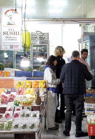 Iran announces 60 percent minimum wage hike