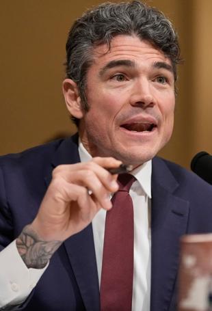 FBI probing counterterrorism official who quit over Iran war: Reports