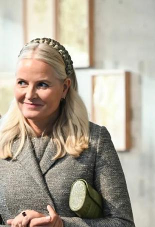 Norway crown princess says manipulated by Epstein