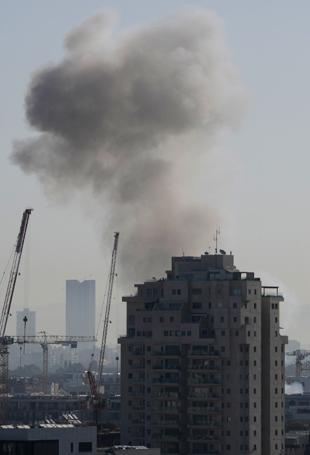 Iran fires new wave of missiles at Israel after denying Trump talks