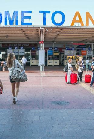 Turkish tourism holds onto hope amid war’s shadow