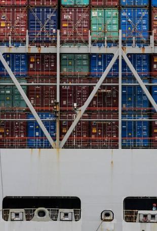 Panama Canal sees traffic boost over Iran war