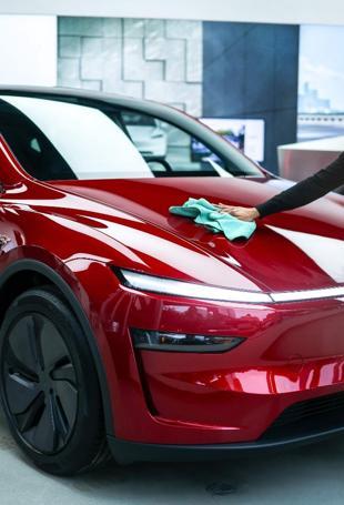 Tesla sales rise but still fall short of expectations
