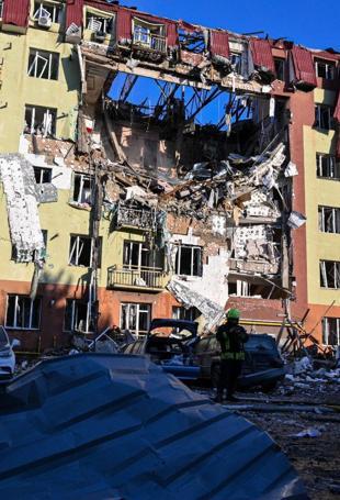 Russian attack kills 3 in Odesa, Ukraine targets Russian oil infrastructure