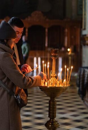 Easter truce between Russia and Ukraine falters