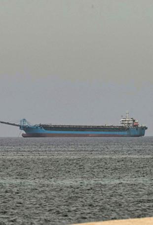 US military blockades Hormuz, Tehran threatens ports in Mideast