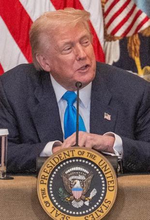 Trump says Iran blockade continues despite Hormuz reopening