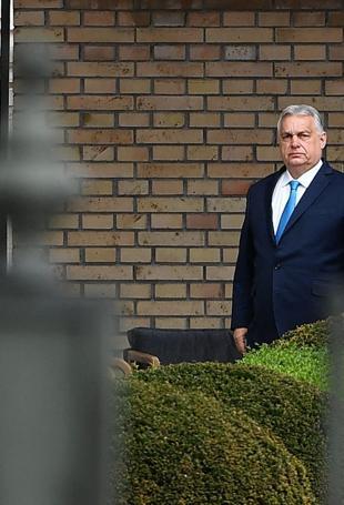 Europes far right gathers in Milan after Orban defeat