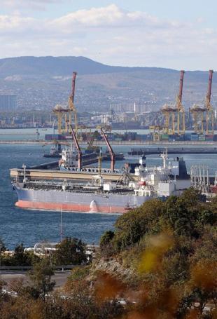 US extends sanctions waiver on purchases of Russian oil