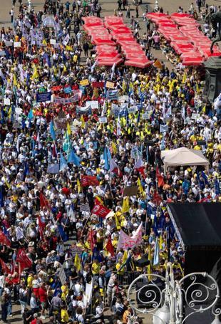 Croatians protest seeking higher wages, pensions