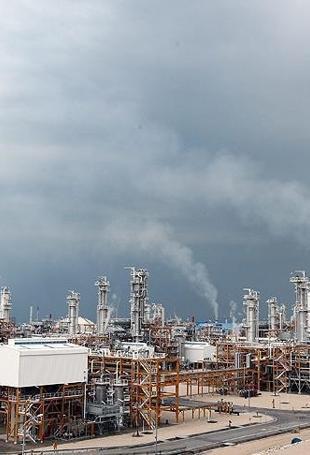 IEA sees tight liquefied natural gas markets through 2027