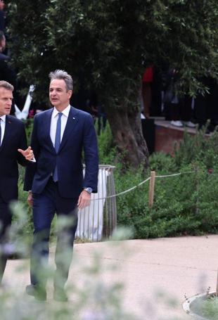 Greece, France renew defense pact, expand strategic cooperation