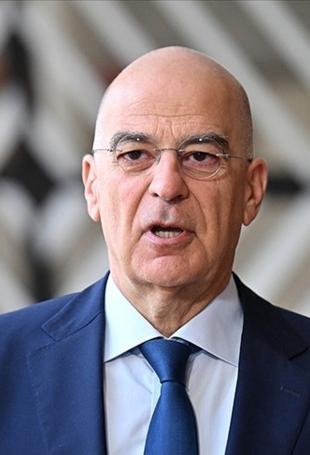 Greek defense chief urges end to ‘Türkiye-centric’ policy